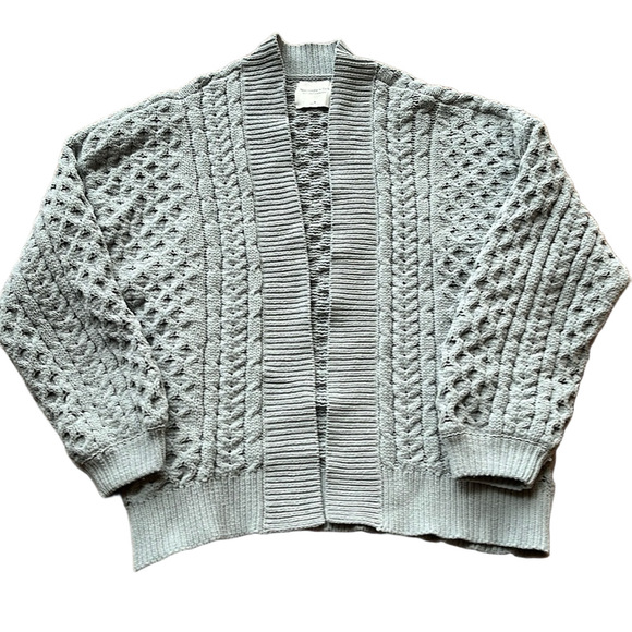 Abercrombie & Fitch Sweaters - Abercrombie & Fitch Sweater - Size Medium